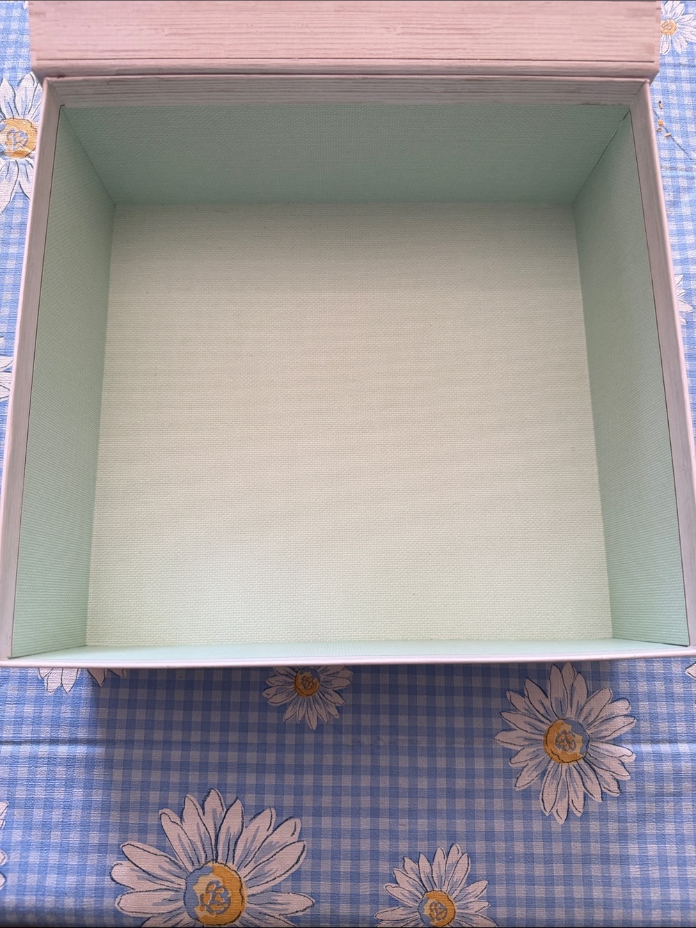 NWT~Ashland Large Magnetic Closure Decorative Floral Box - Picture 4 of 10